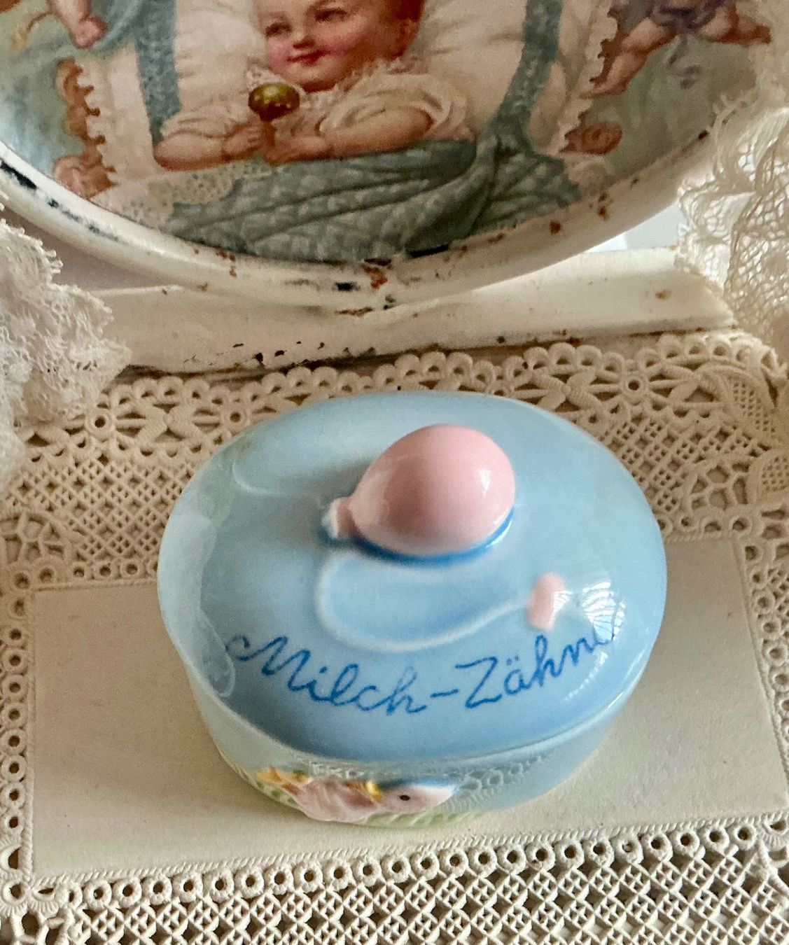 Toutes les décorations: HERZIGES PORZELLANDÖSCHEN – D'occasion à Zell LU par Silvermemory 1