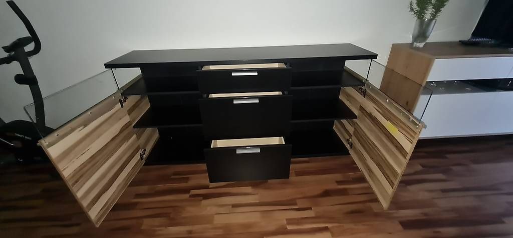 Cassettiere: Sideboard /kommode Echtholz, schwarz/holz-farbig – Usato da Ruggell venduto da amhu 3