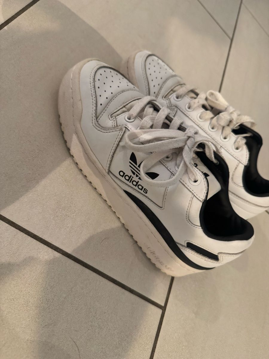 Adidas Herrenschuhe: Adidas sneakers 36.5 – Gebraucht aus Stetten AG von Dekis-Tradingcards 3