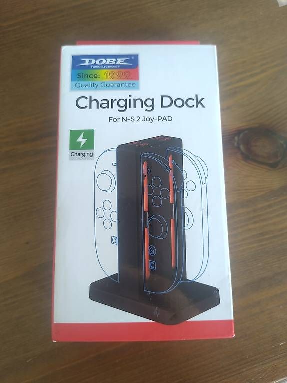 Nintendo Adattatori & Cavi: NEU: Switch Joy Con 2 Charging Dock – Nuovo e nell'imballaggio originale da Wohlen AG venduto da gnabbr 4