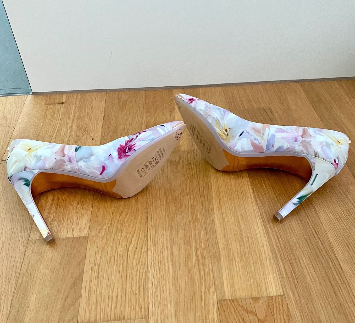 Ted Baker Damenschuhe: Ted Baker Pumps – Neu (gemäss Beschreibung) aus WEINFELDEN von marygloss 4