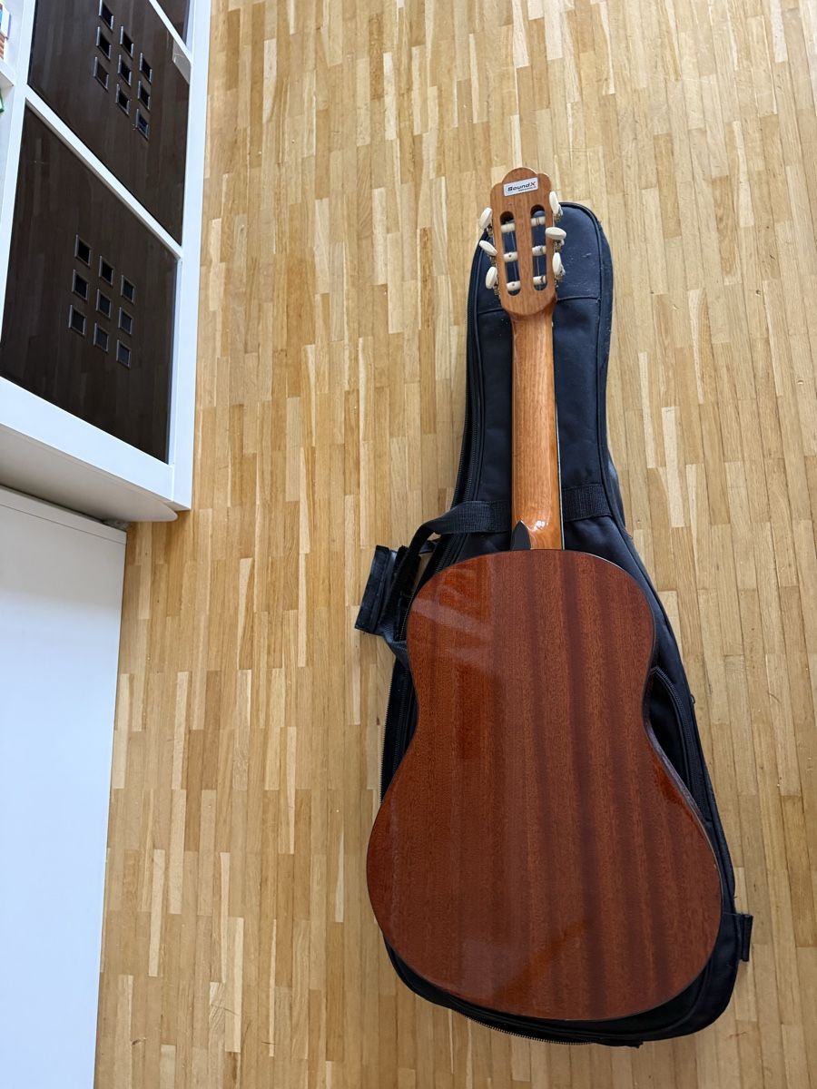 Strumenti musicali: Fahrbach 3/4 Gitarre mit Tasche – Usato da Zürich venduto da pluto124 1