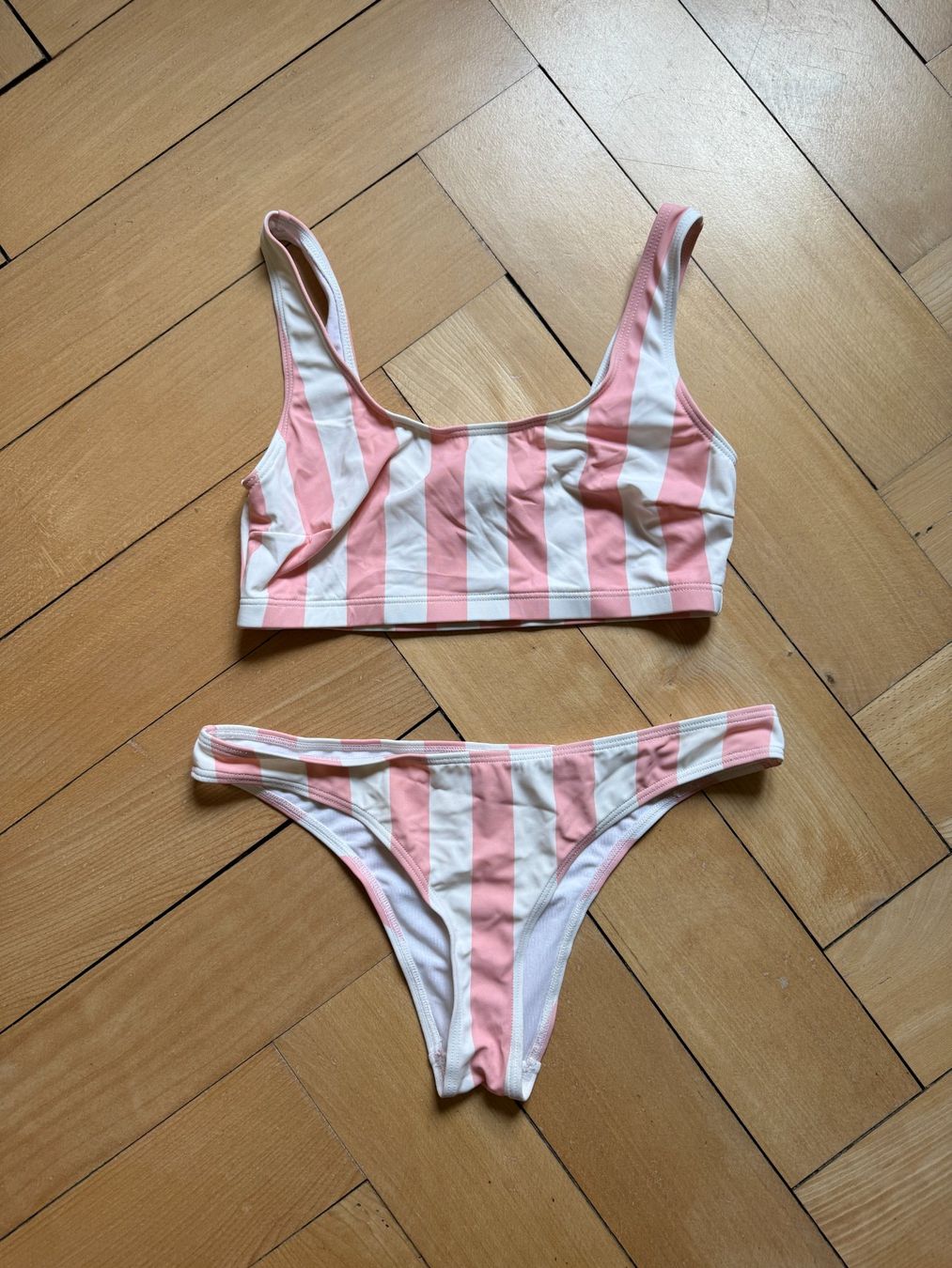 Pieces Badekleider & Bikinis: PIECES - Bikini rosa-weiss gestreift M – Gebraucht aus Zürich von Diazaio