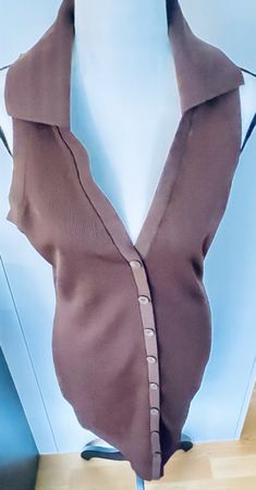 Braunes Strickkleid Gr. M H&M Elegant Kragen Knöpfe Figurbe