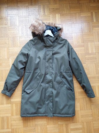 Damenparka der finnischen Marke Makia in Grösse S