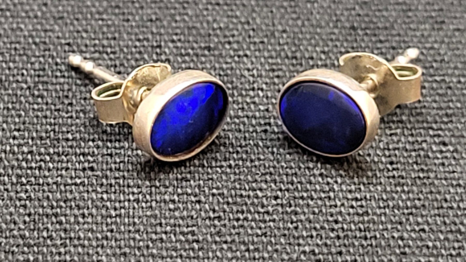 Boucles d'oreille: Silber-Ohrstecker mit Opal – D'occasion à Basel par spinne02 1
