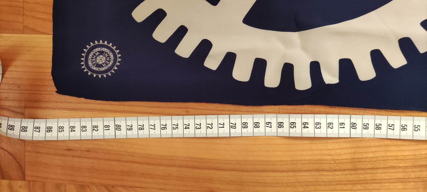 Foulard & Sciarpe: Rotary Inner Wheel Seidenfoulard Schal – Usato da Solothurn venduto da Csw1 4