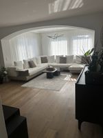 Ecksofa weiss mit Leder-Elementen gebrauchter Zustand