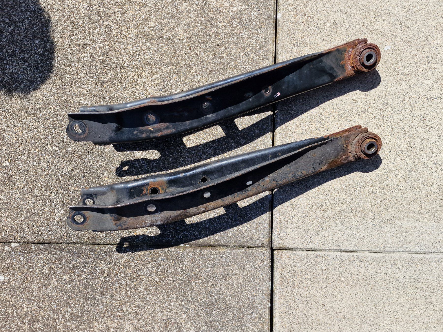 Toutes les pièces auto: Querlenker Lateral Arm - Suspension Control Arm - WRX STI – D'occasion à Buchrain par Sssschaller 3