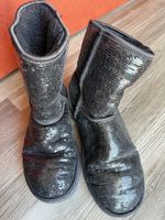 Boots UGG noires à paillettes, taille 40