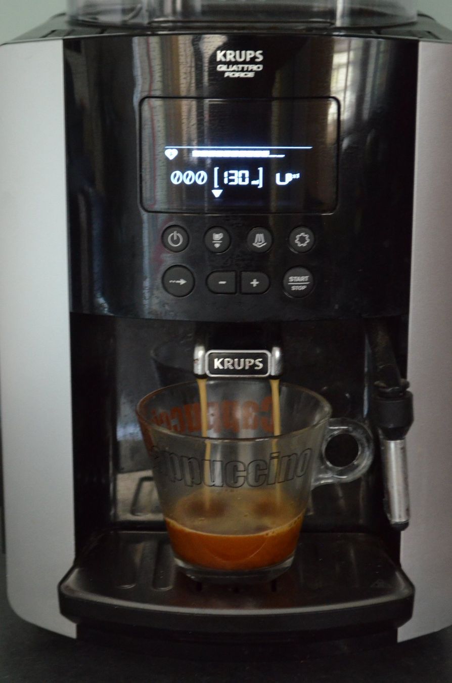 Krups Macchine per caffè & Macchine per espresso: Krups EA81 Kaffeemaschine / Machine à café – Usato da Collonges venduto da arashee 6