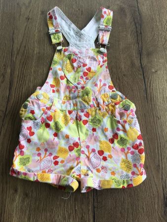 Süsse Latzhose Kurzhosen Gr.80 H&M