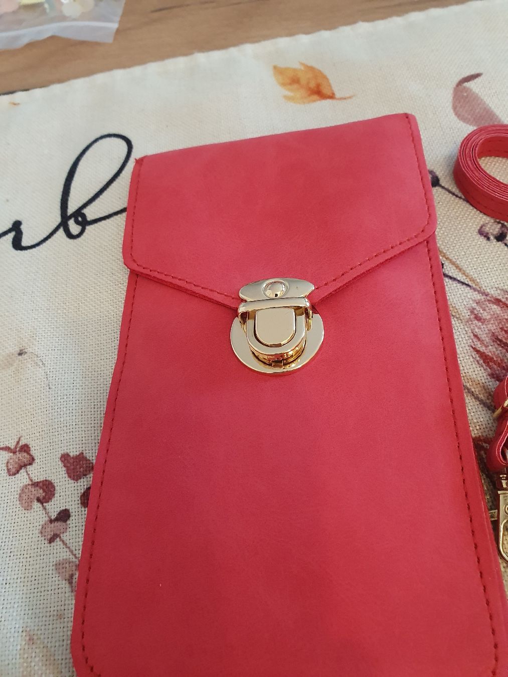 Borse da donna: Handy Touchscreen Tasche Neu 2 stück – Nuovo e nell'imballaggio originale da Klingnau venduto da Fee1960