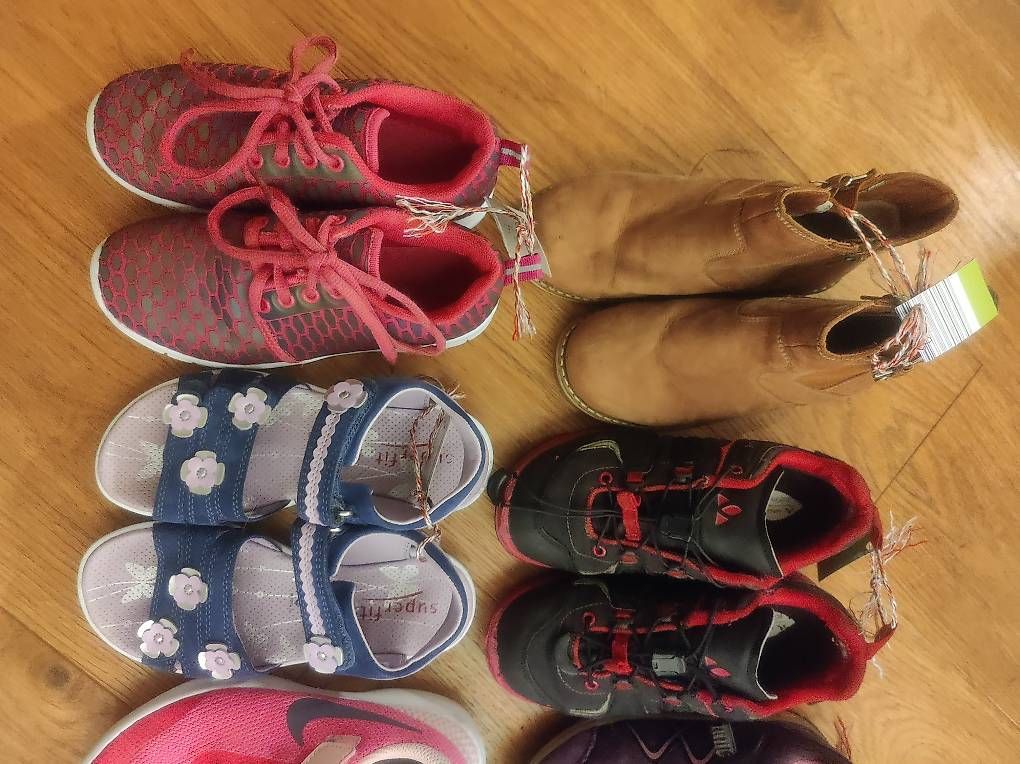 Scarpe per ragazze: Schuhe, Stiefeletten Gr. 32 – Usato da Rueras venduto da fscw 1