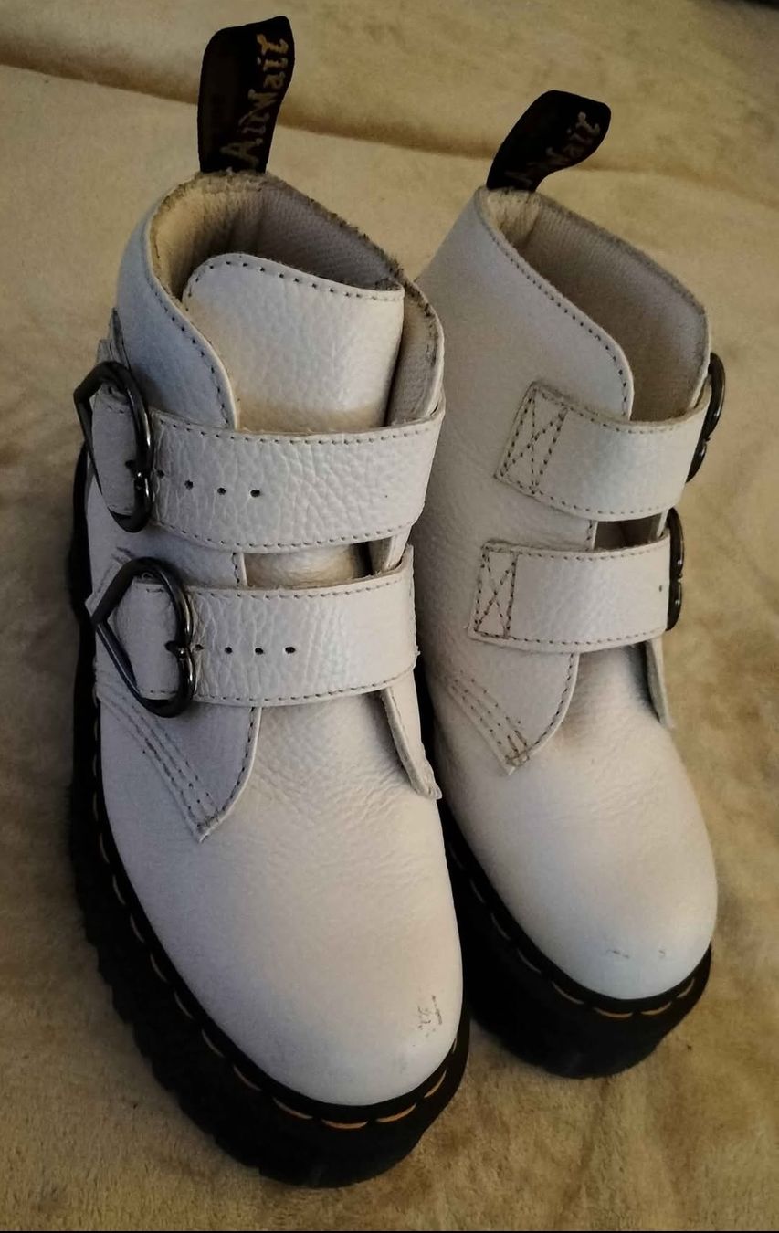 Dr. Martens Scarpe da donna: Dr Martens Devon Heart Bottes à plateforme en cuir taille 39 – Usato da Morges venduto da Naydeimy1731 1