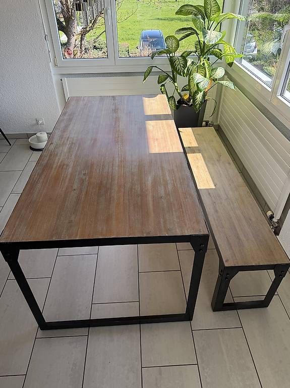 Set di tavolo e panche: Tisch mit Bank – Usato da Thal venduto da Adrianaaeschlimann