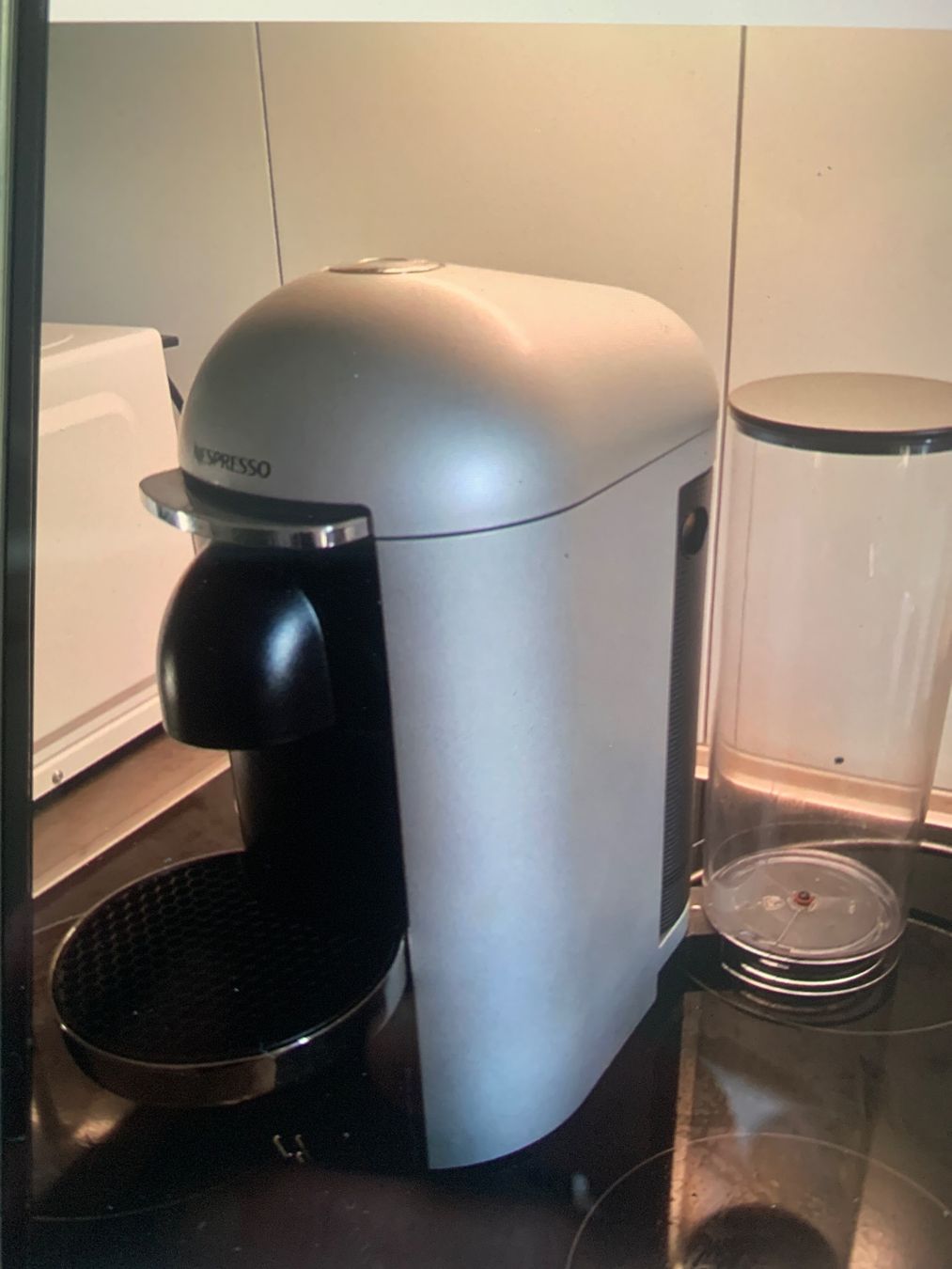 Macchine per caffè & Macchine per espresso: Machine à cafe Nespresso virtuo plus – Usato da Echandens venduto da san_q5m7 1