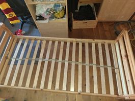 Kinderbett / Jugendbett, Massivholz