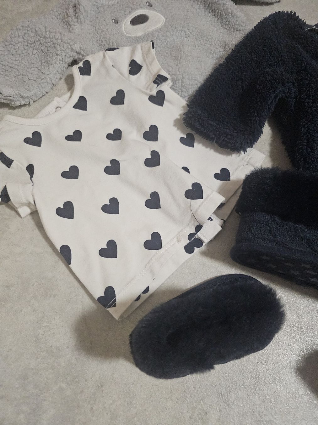 Lotti & Set di vestiti: Lot vêtements bébé 0-2mois – Usato da Sornetan venduto da T.a333 1