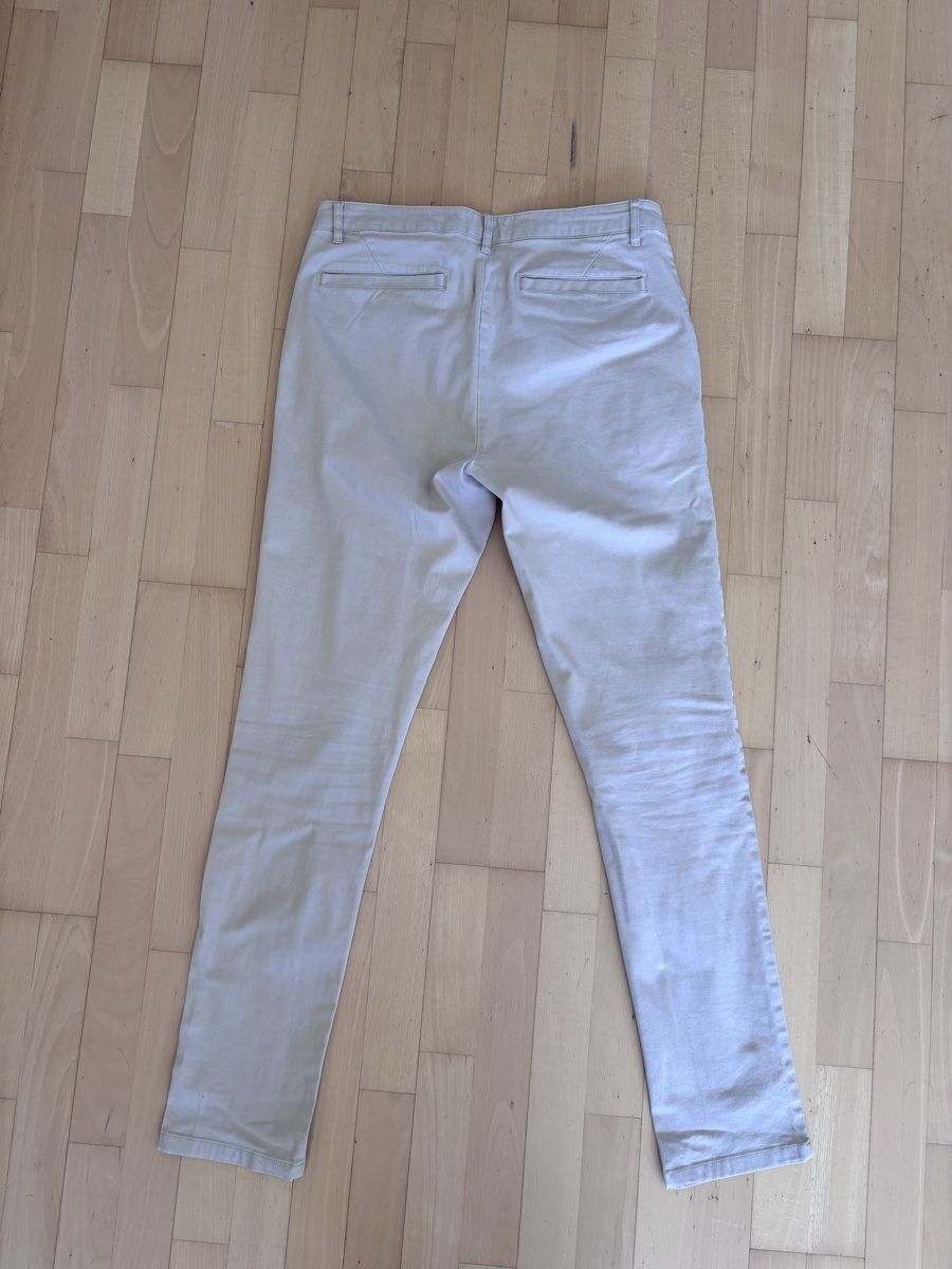 Asos Pantaloni: ASOS Design Chinos, W33 L34, Beige – Nuovo (secondo la descrizione) da Zürich venduto da Grothschild 1