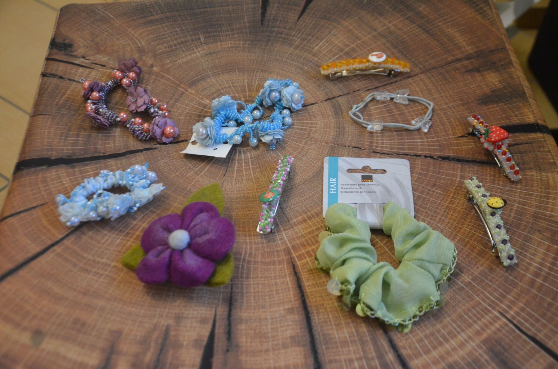 Accessori per capelli: FUR HAARE – Usato da Chiasso venduto da Dolly015