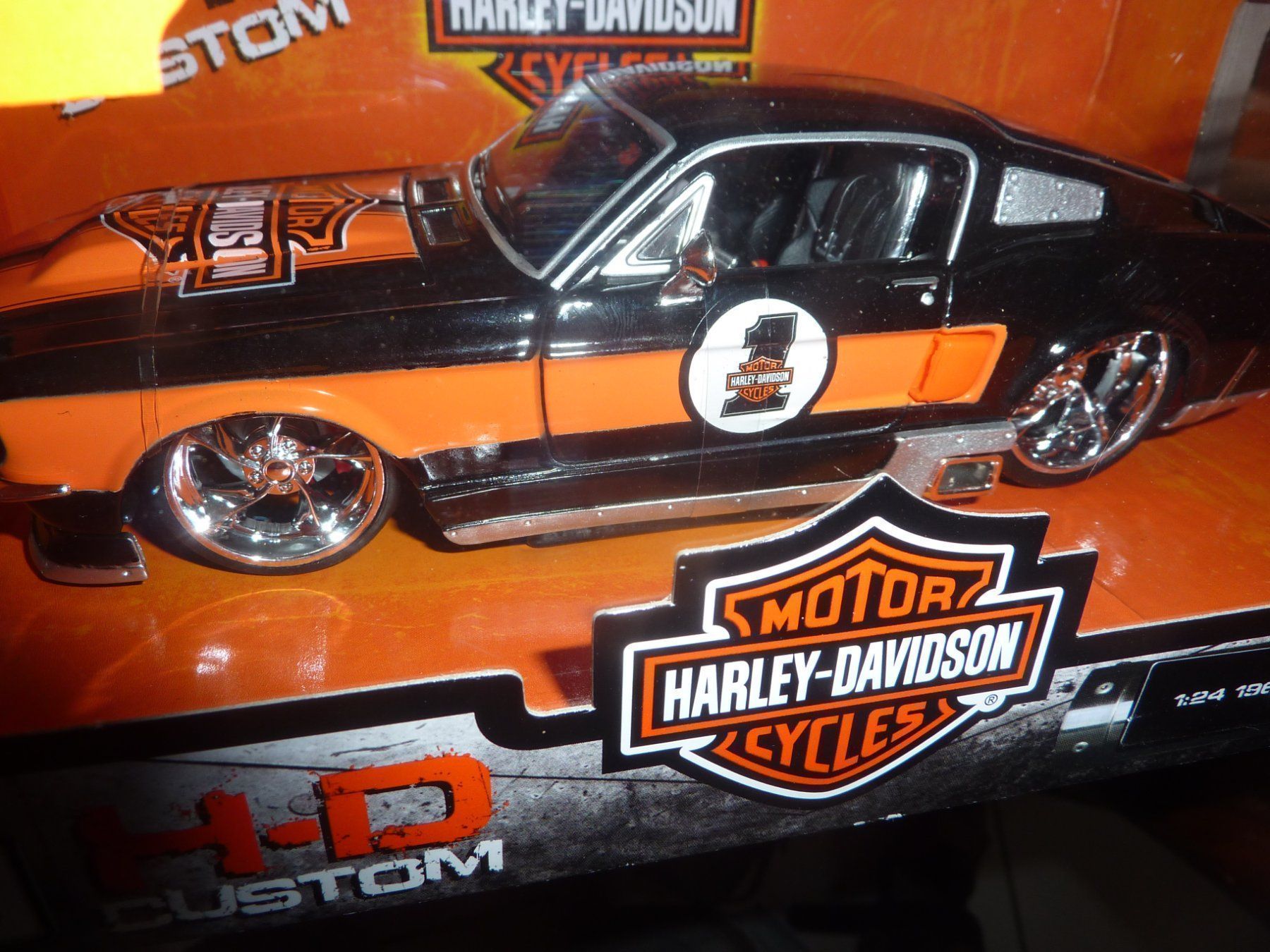 Maisto Modellini d'auto: FORD MUSTANG GT – Nuovo e nell'imballaggio originale da Balsthal venduto da bouteliee