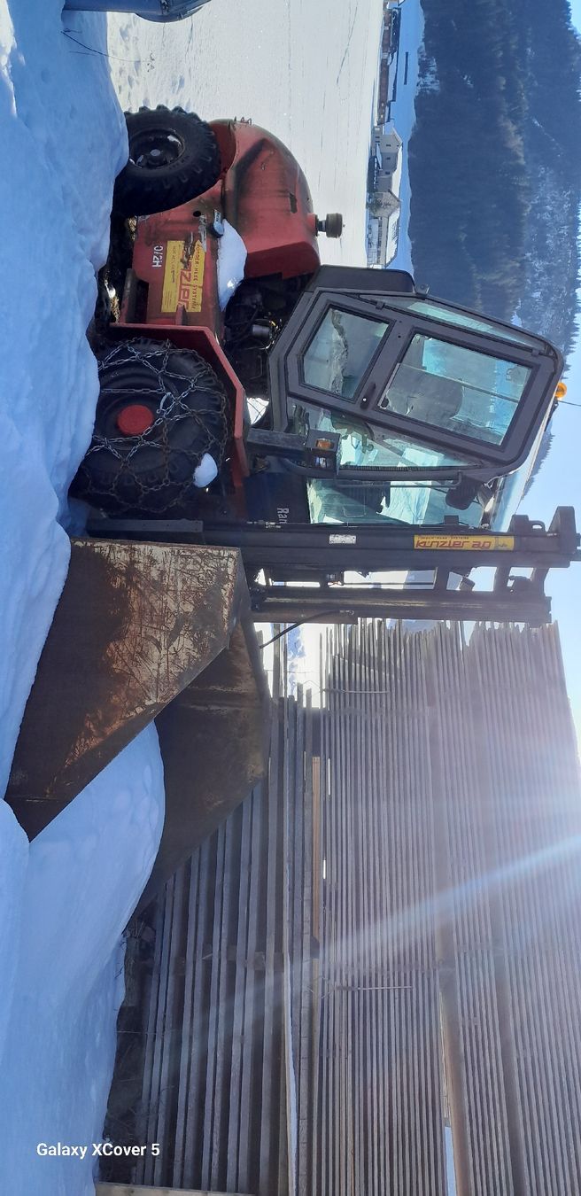 Carrelli elevatori e a forche: Frontstaper Ranger, mit Verladeschaufel – Difettoso da Einsiedeln venduto da Paletten