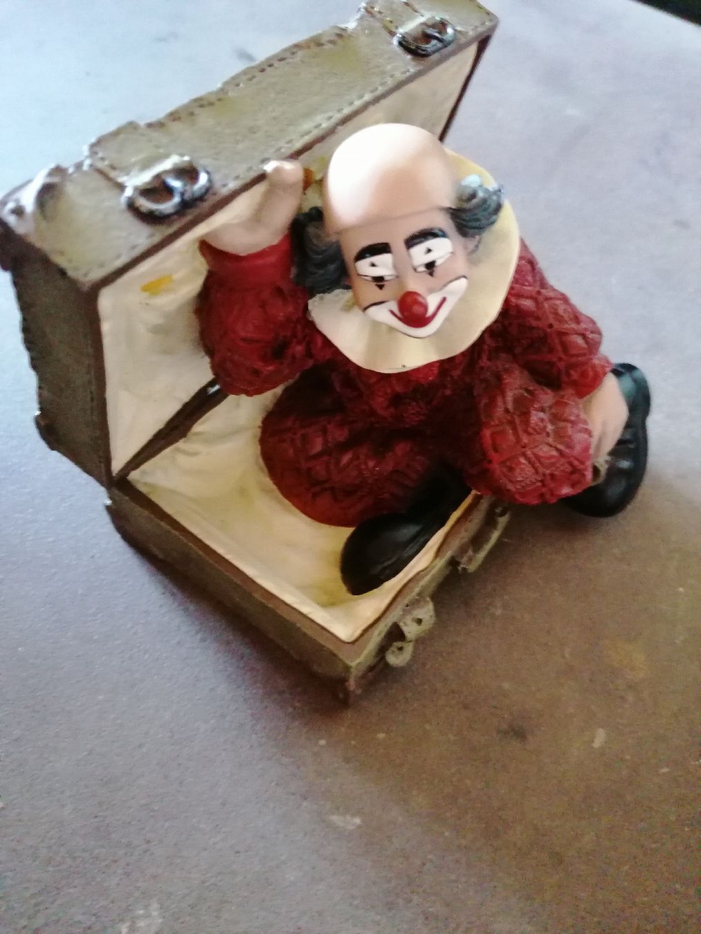 Statuette: Gilde Clown im Koffer rot – Usato da Brittnau venduto da Elefant7 1