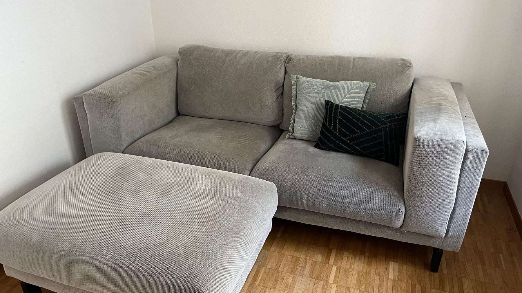 Ikea Sofas: 3er IKEA Sofa mit Hocker – Gebraucht aus Zürich von anc_7fh7 1
