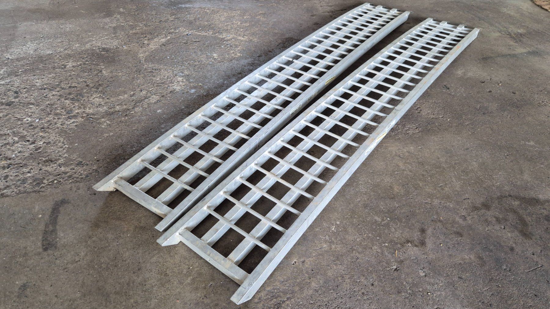 Rampe di accesso: Alurampen zu verkaufen – Usato da Nottwil venduto da 666777 2
