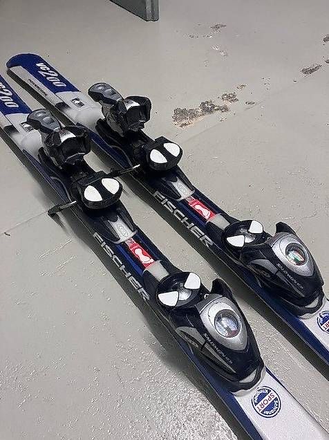 Fischer Sci: Skier Fischer VC 200 mit Bindung – Usato da Wettingen venduto da Gusti1000 2