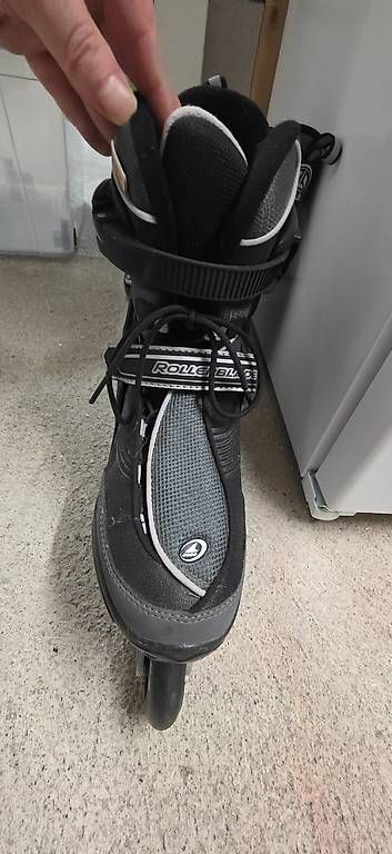 Patins à roul. & inline: Inline Skates Rollerblade Grösse 42 – D'occasion à Unterkulm par Spaescu 1