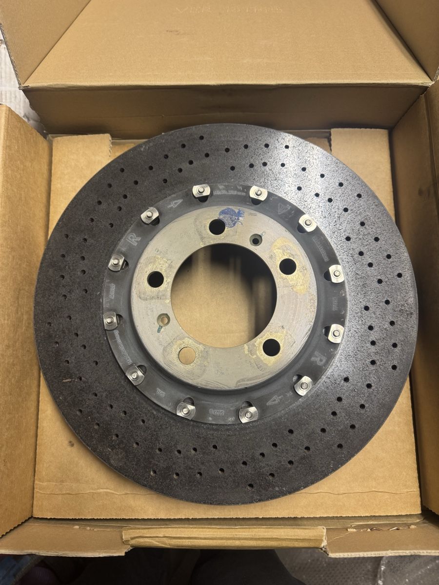 Porsche Tutti pezzi di ricambio auto: 4 Disques en céramique Porsche Gen. 997 – Usato da Neuchâtel venduto da CP-AUTOS 1