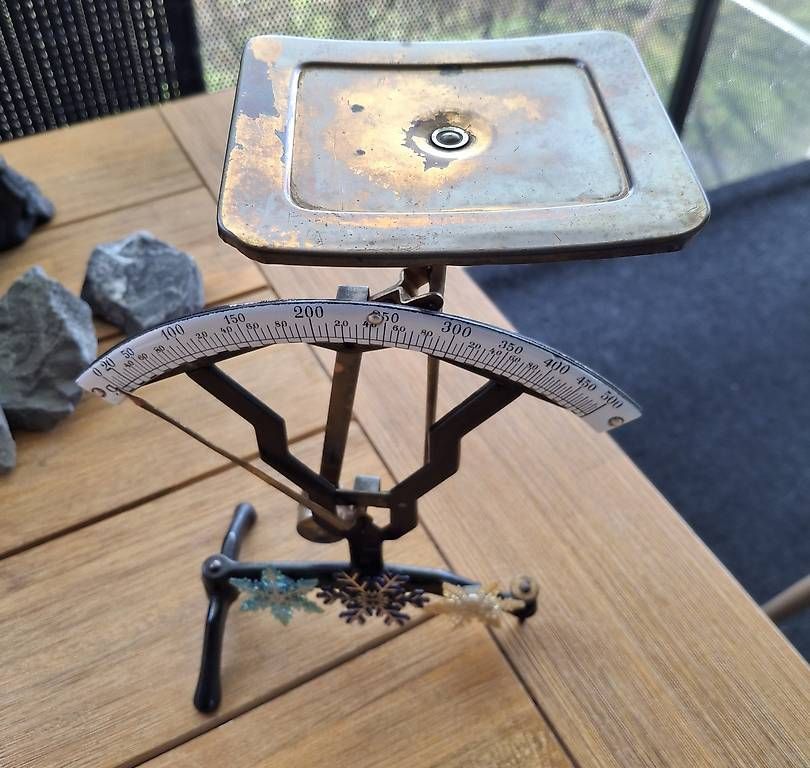 Waagen und Gewichte: Antike Küchenwaage / Vintage Waage  Deko oder Sammler – Gebraucht aus Rüti ZH von Liliane_market 2