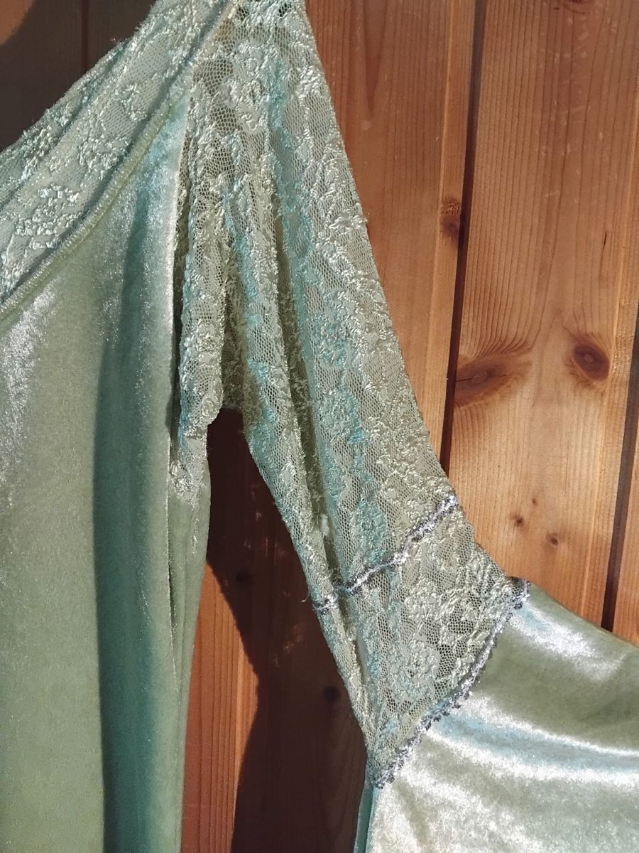Vestiti: Kleid langarm Samt mit Spitze mintgrün Grösse S M – Usato da Toffen venduto da angie.4 2