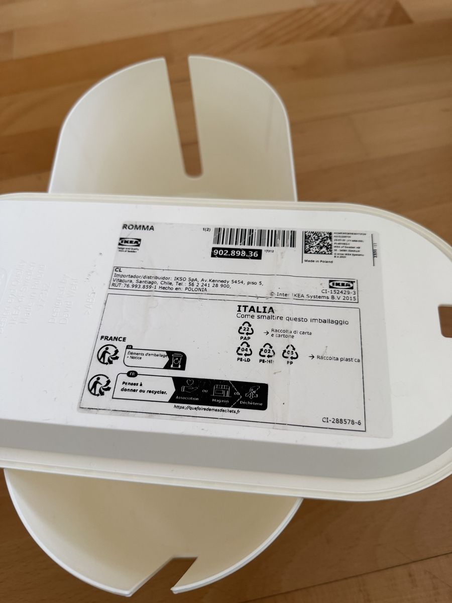 Ikea Altro in Decorazioni & Accessori: IKEA ROMMA cable management box with lid – Usato da Zürich venduto da arr_vq5w 2