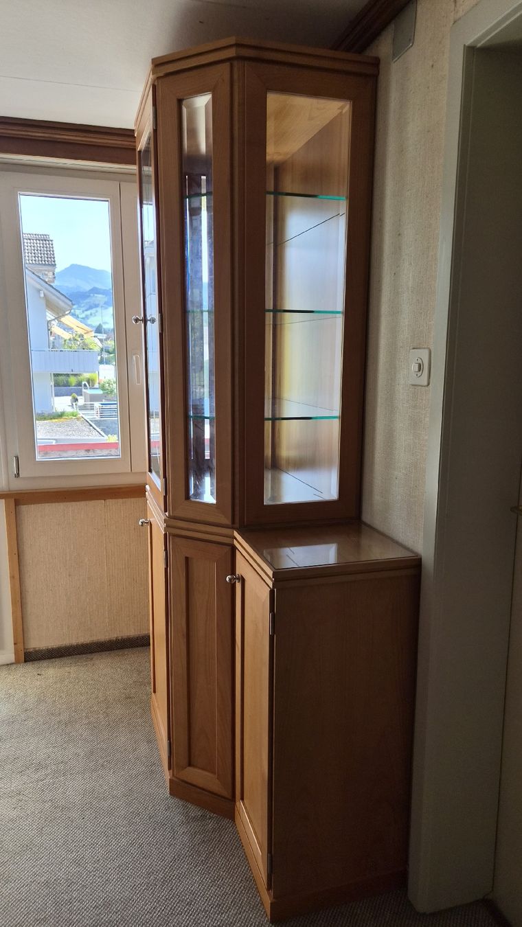 Vetrine: Sideboard / Buffet / Kommode mit Glasvitrine Kirschholz – Usato da Gommiswald venduto da GoldenGun 3