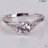 Damenring mit Zirkonia Steinen silberfarben Größe 54 neu