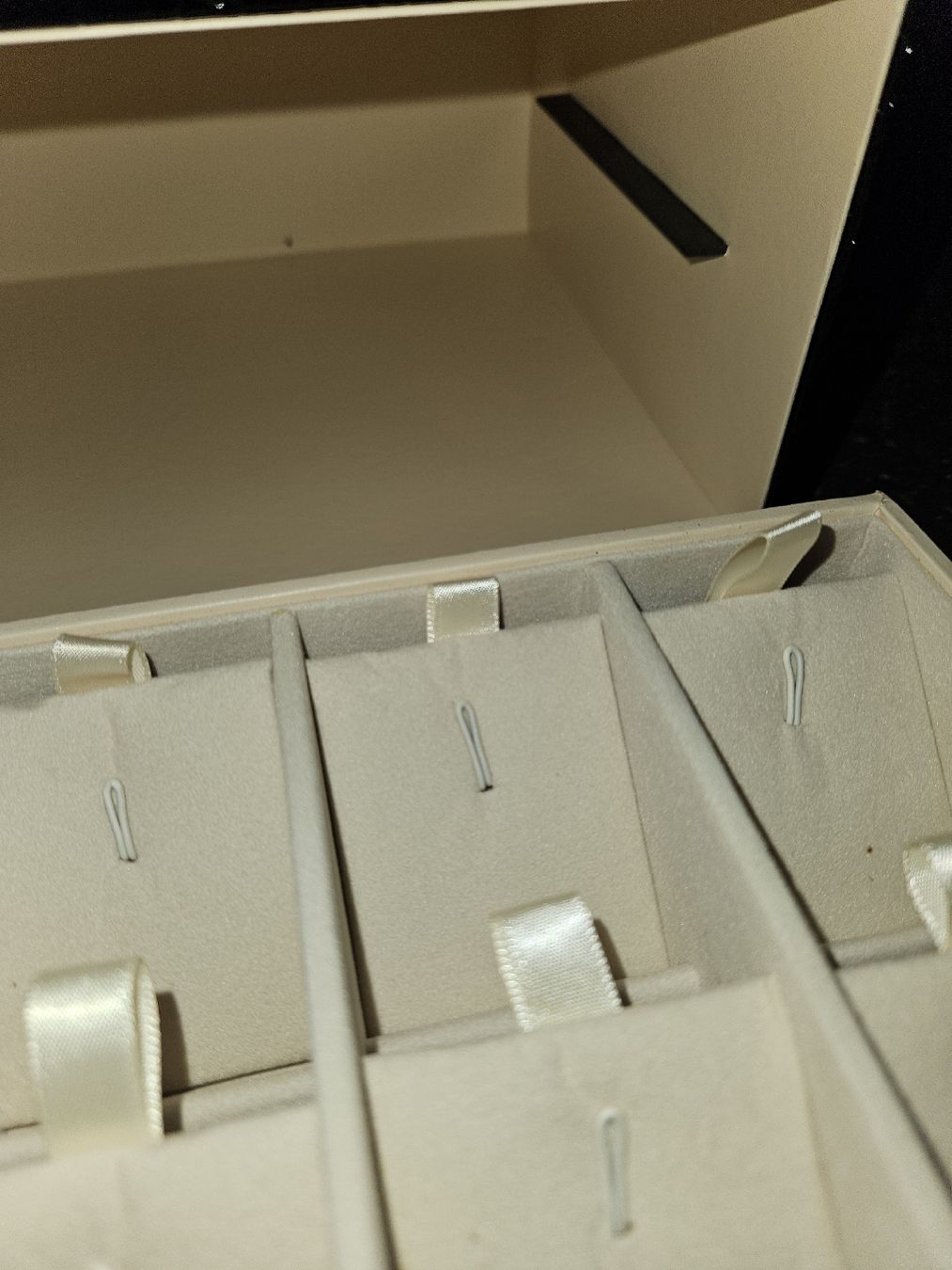 Sistemi di archiviazione: Schwarze Schmuckbox mit 2 Schubladen, Kunstleder  – Nuovo (secondo la descrizione) da Ormalingen venduto da nomolnoi 3