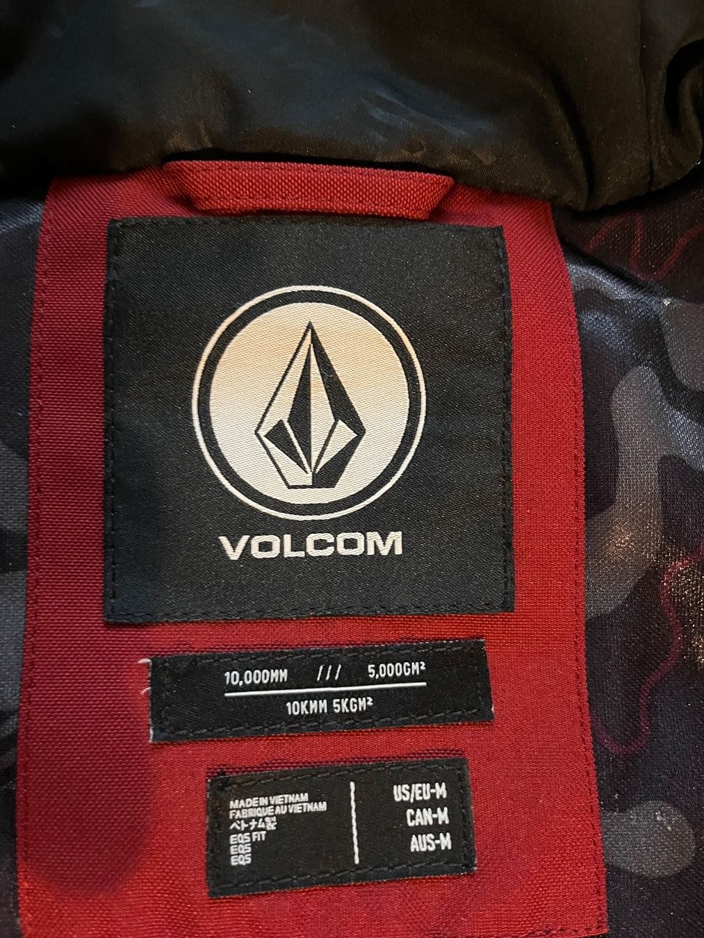 Volcom Jacken: Volcom Damen Jacke Gr. M – Gebraucht aus Gossau ZH von Rotolog 2
