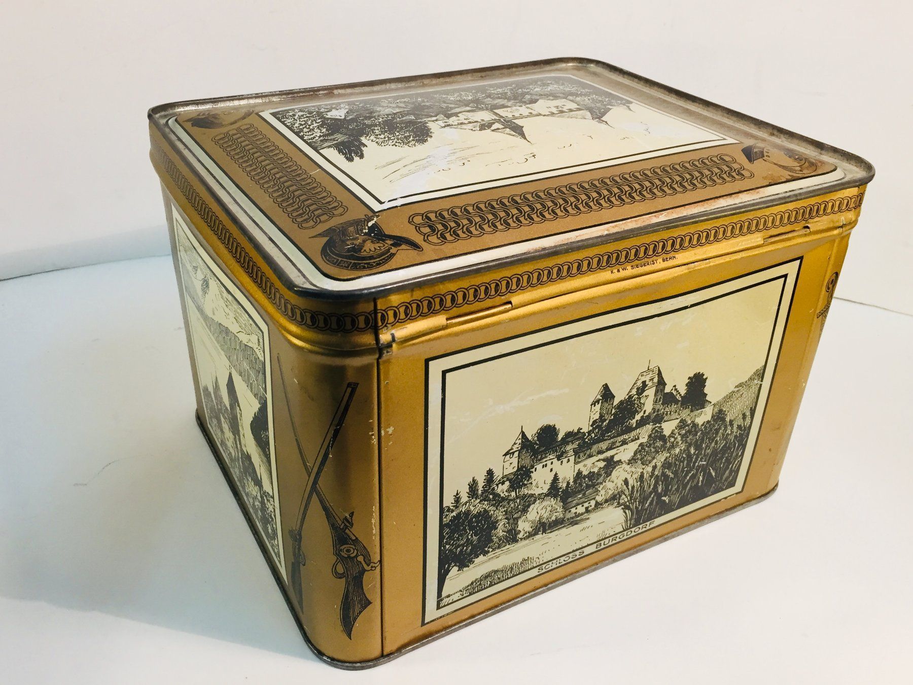 Barattoli: Vintage Blechdose mit Schloss Motiv – Usato da Schaffhausen venduto da vintageville 2