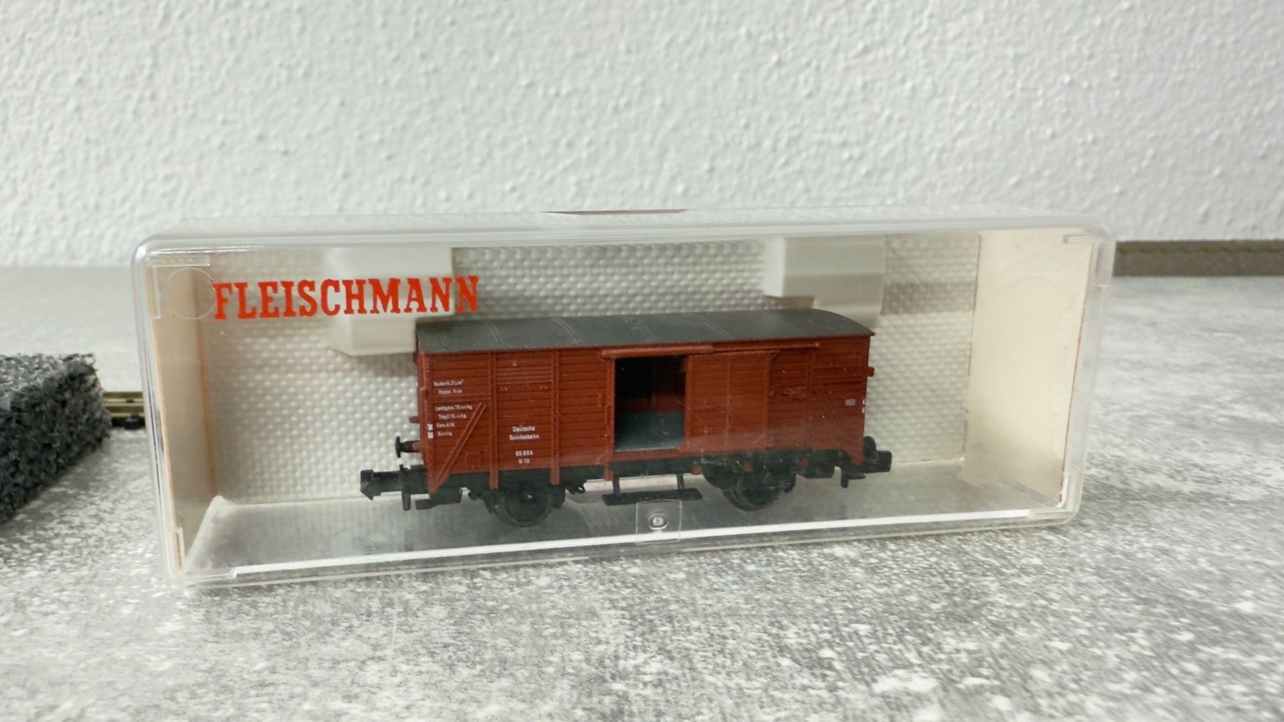 Fleischmann Modellini di ferrovie: Fleischmann Gepäckwagen Spur N in OVP – Usato da Schlieren venduto da rat_lq6b 6
