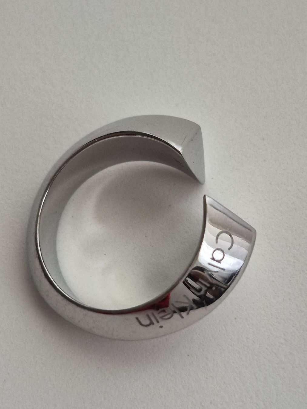 Calvin Klein Anelli: Ring Calvin Klein offen Edelstahl – Usato da Bern venduto da Rou_rsz5