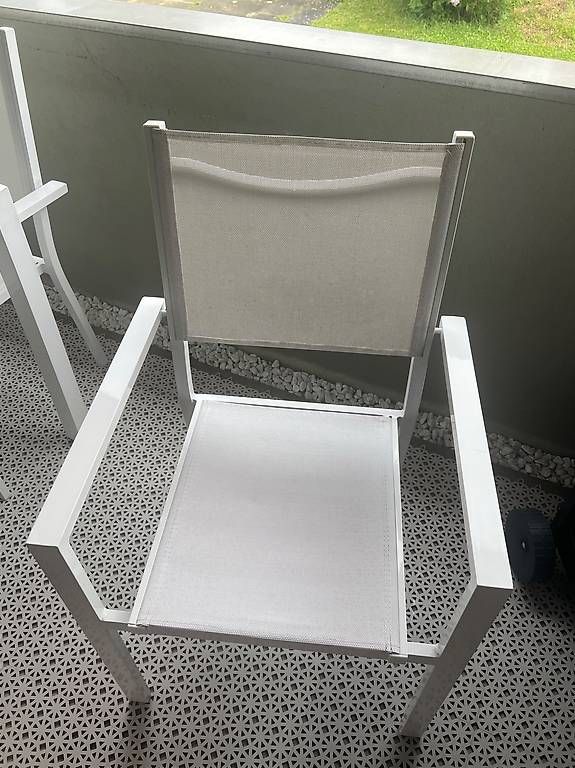 Set di tavolo e panche: Gartenmöbel set mit 6stühle – Usato da  venduto da  3