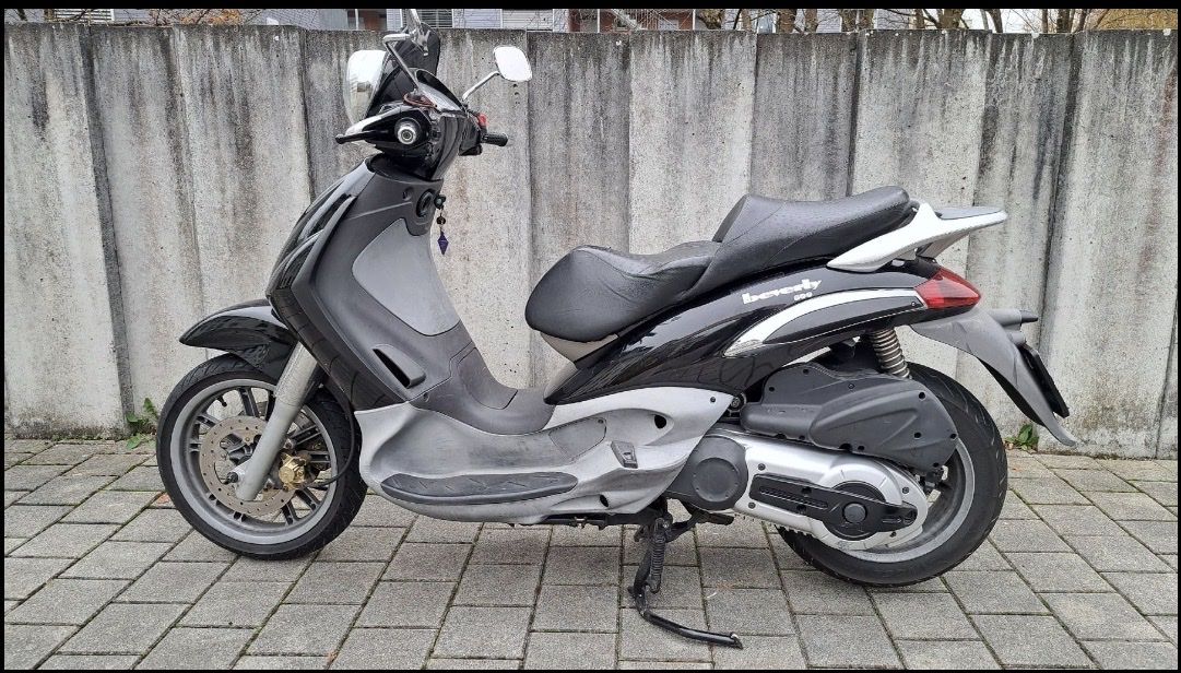 Piaggio Scooter: Roller Beverly 500ccm schwarz – Difettoso da Haag (Rheintal) venduto da 2026Top 7