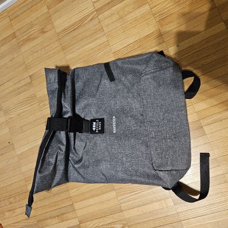 Grauer Rucksack, Raiffeisen Recycle Bags neu