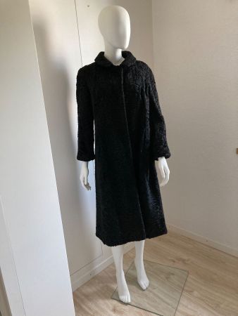 Schwarzer Persianermantel von Pelz Margot Zürich-St. Gallen