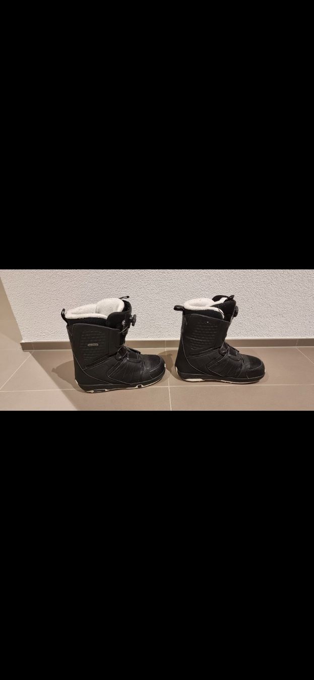Salomon Boards: Snowboard Schuhe – Gebraucht aus Flüh von luc_s9vl 1