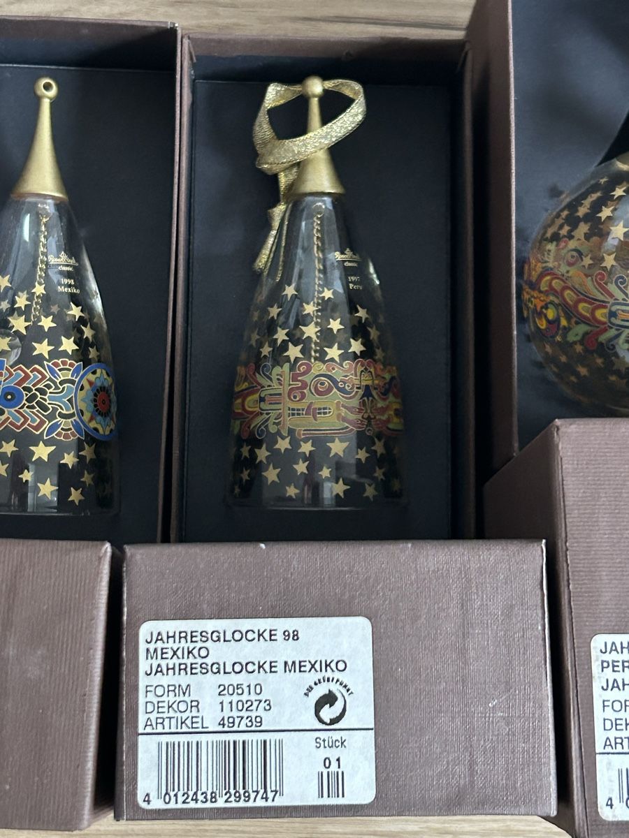 Tutte le decorazioni: 3 Jahreskugeln/Glocken Rosenthal Original – Nuovo e nell'imballaggio originale da möhlin venduto da Caja1 3