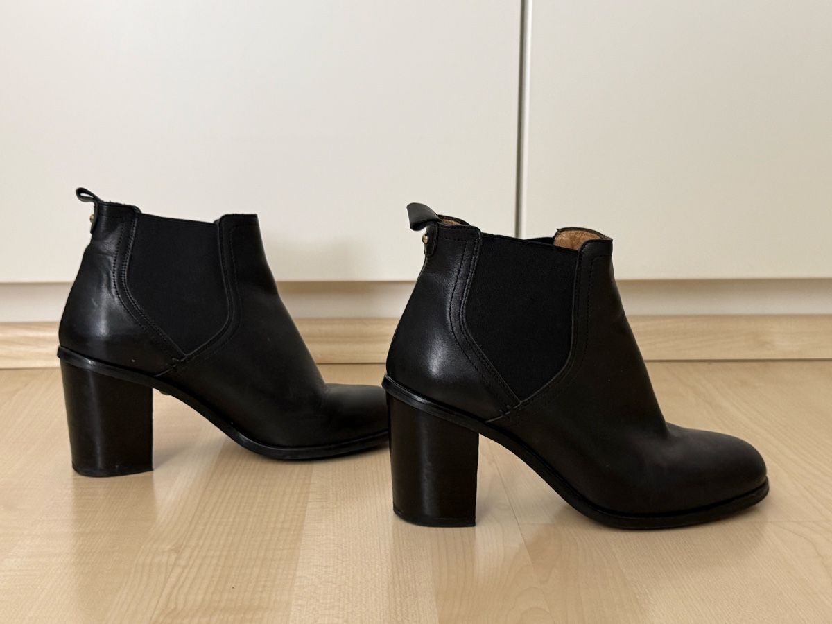 Chaussures femmes: Schwarze Leder-Stiefeletten - Grösse 39 – D'occasion à Neerach par lar_tkp2 3